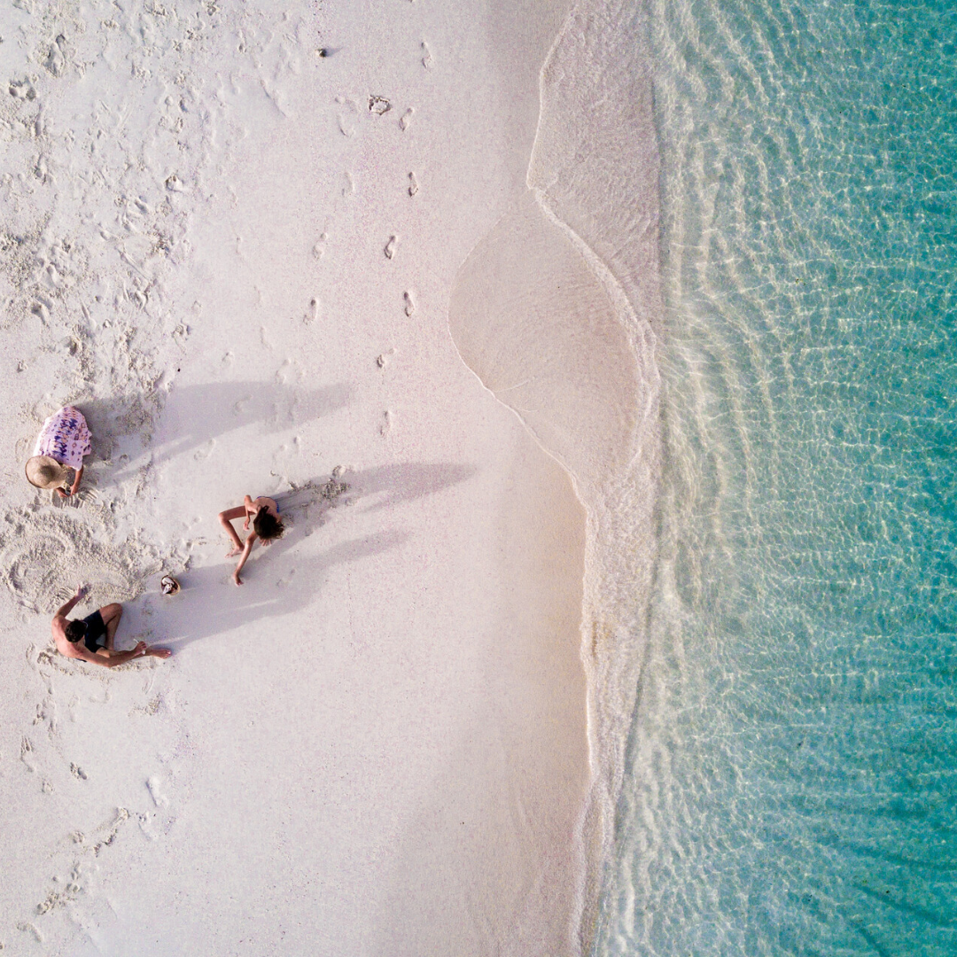family pictures at beach