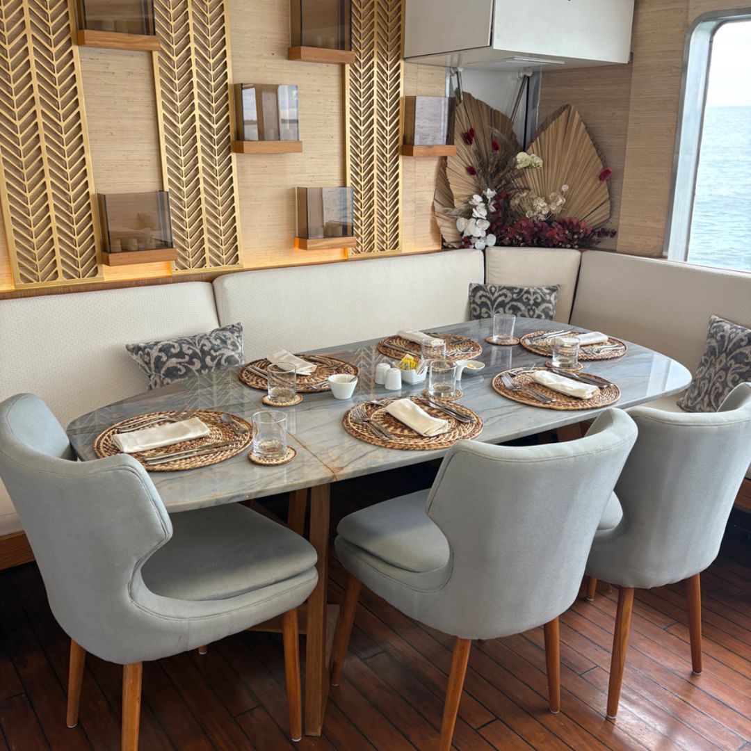 Private yacht charter experience along Costa Rica’s Pacific coast