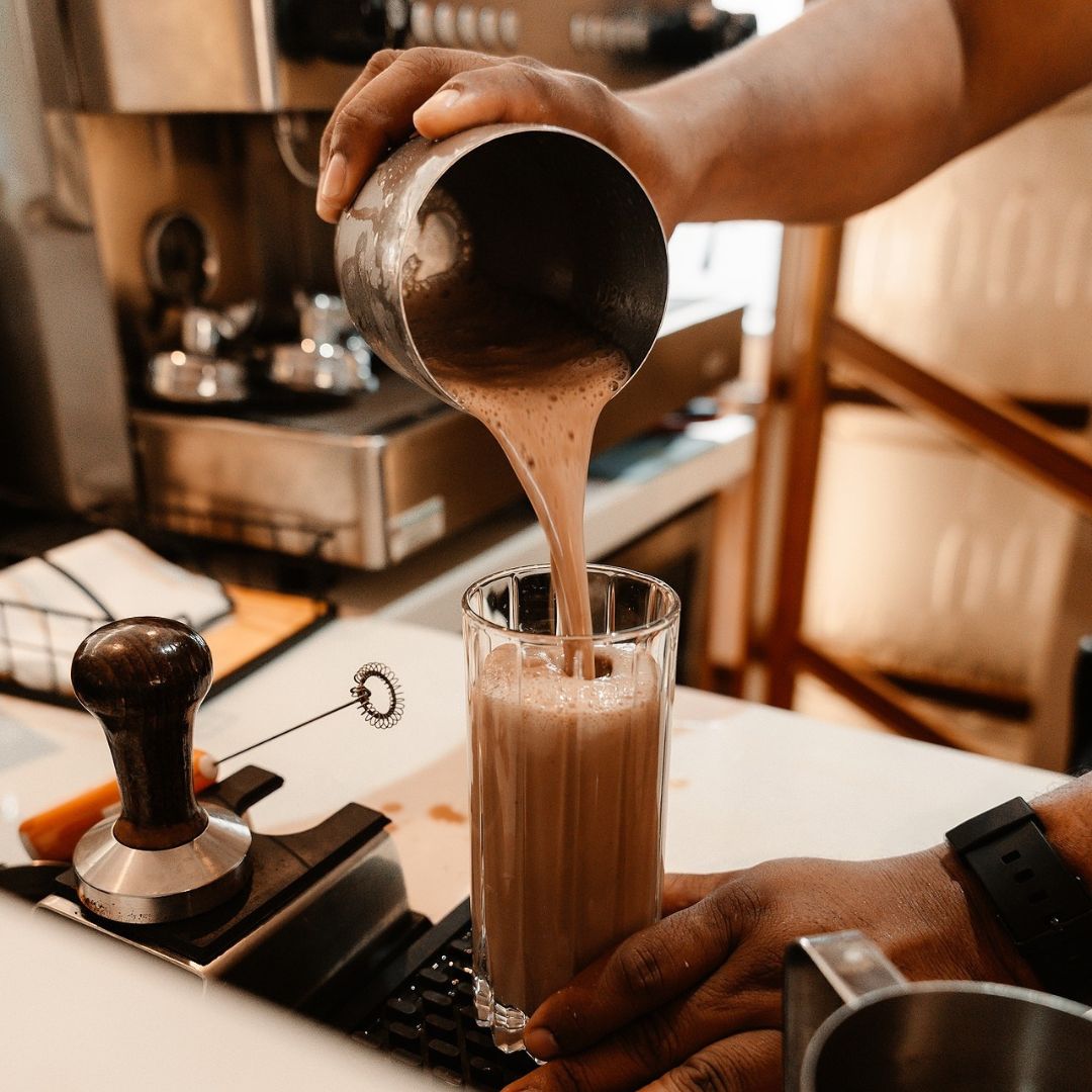 Coffee tasting on board a yacht during a Panama expedition charter