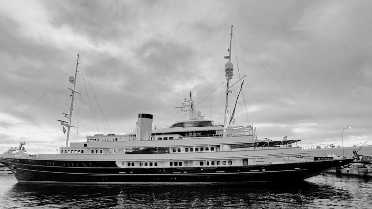 NERO yacht at Monaco Yacht Show, recreate the murder mystery Women in Cabin 10 Netflix series with Pelorus Yachting