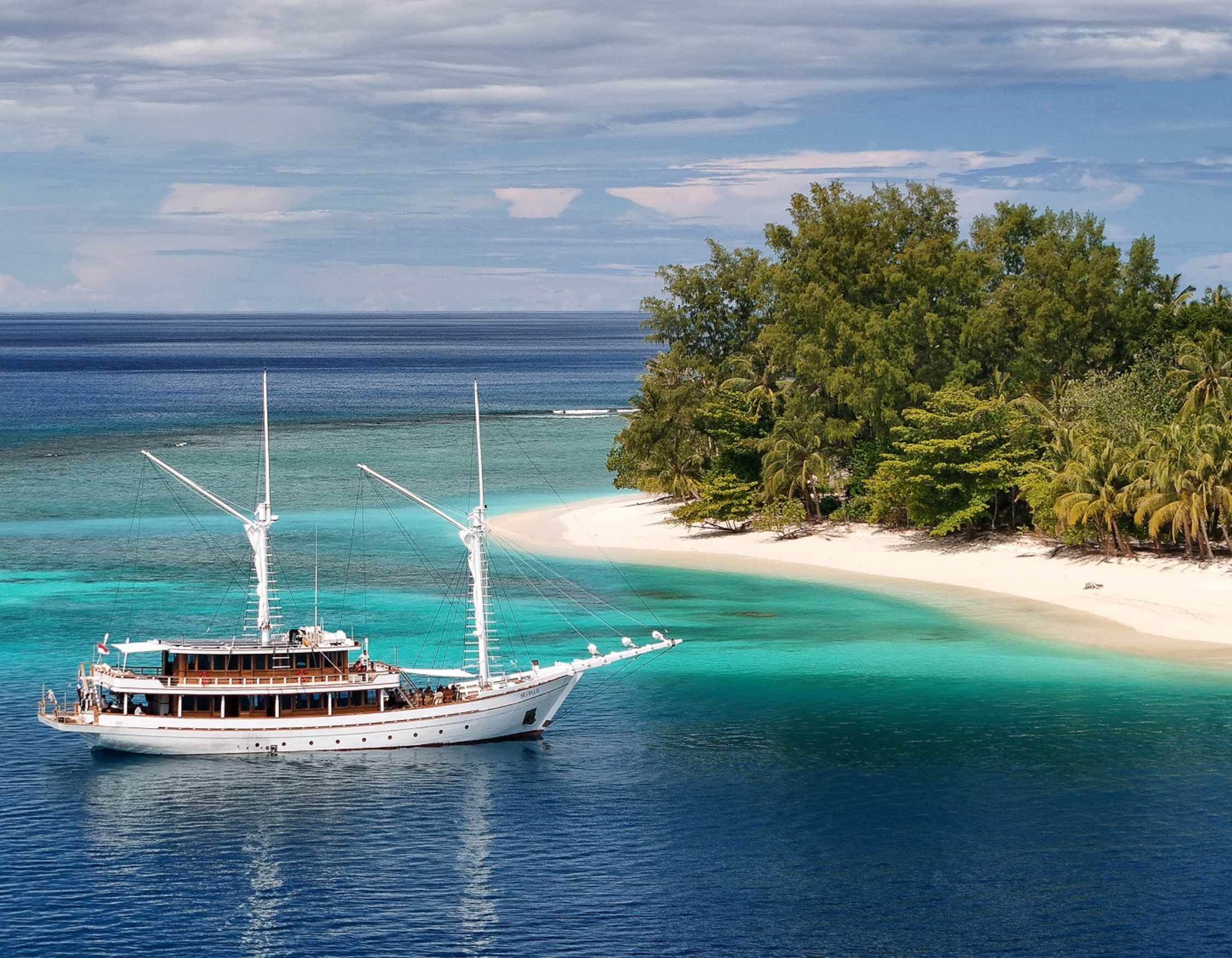 SILOINA luxury surf charter phinisi anchored in the Mentawai Islands, Indonesia