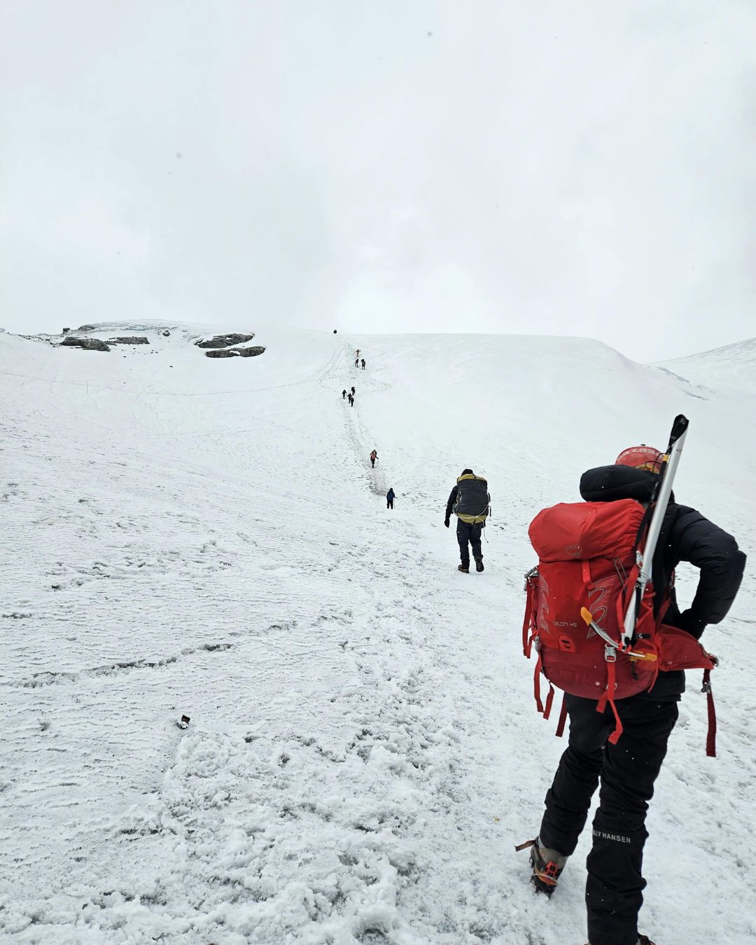 Off-piste skiing with expert guides